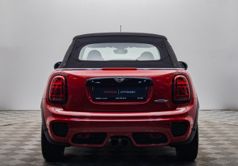 Подержанный автомобиль MINI Hatch 2020 года (4 фото)