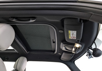 Подержанный автомобиль MINI Hatch 2016 года (22 фото)