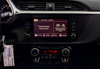 Подержанный автомобиль Kia Rio Sedan 2022 года (15 фото)