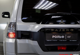 Подержанный автомобиль Mitsubishi Pajero 2019 года (27 фото)