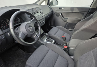 Подержанный автомобиль Volkswagen Golf Plus 2012 года (9 фото)