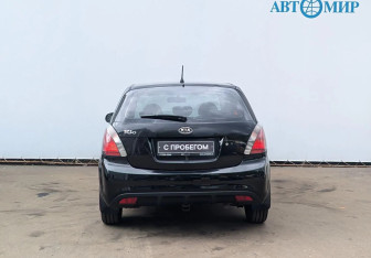 Подержанный автомобиль Kia Rio Hatchback 2011 года (6 фото)