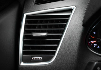 Подержанный автомобиль Audi Q5 2015 года (13 фото)