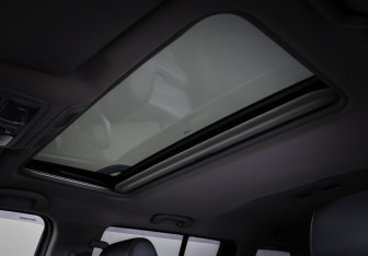 Подержанный автомобиль Nissan Pathfinder 2011 года (19 фото)