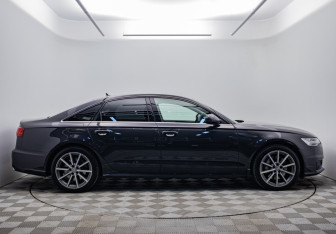 Подержанный автомобиль Audi A6 Sedan 2015 года (6 фото)
