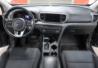 Подержанный автомобиль Kia Sportage 2021 года (14 фото)