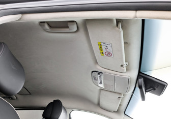 Подержанный автомобиль Genesis G90 2021 года (23 фото)