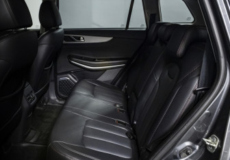 Подержанный автомобиль Changan CS75 2022 года (15 фото)