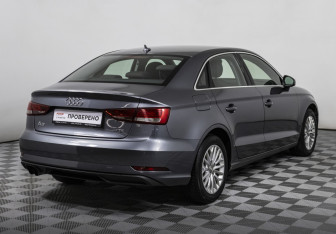 Подержанный автомобиль Audi A3 Sedan 2017 года (5 фото)
