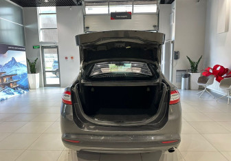 Подержанный автомобиль Ford Fusion (North America) 2015 года (6 фото)