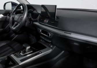 Подержанный автомобиль Audi Q5 2021 года (9 фото)