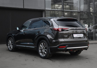 Подержанный автомобиль Mazda CX-9 2018 года (7 фото)