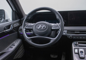 Подержанный автомобиль Hyundai Palisade 2023 года (16 фото)