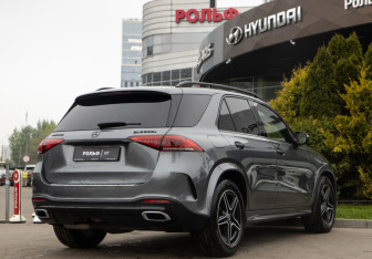 Подержанный автомобиль Mercedes-Benz GLE 2019 года (4 фото)