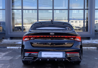 Подержанный автомобиль Kia K5 2020 года (7 фото)