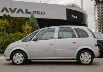 Подержанный автомобиль Opel Meriva 2008 года (6 фото)