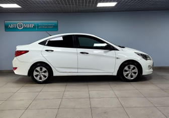 Подержанный автомобиль Hyundai Solaris Sedan 2014 года (4 фото)