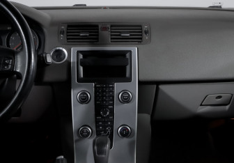 Подержанный автомобиль Volvo S40 2010 года (13 фото)