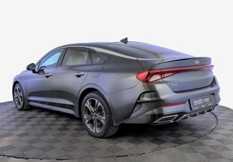 Подержанный автомобиль Kia K5 2021 года (7 фото)