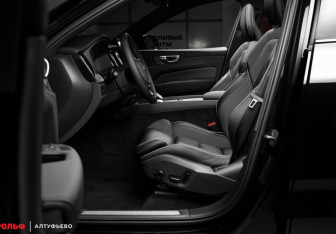 Новый Volvo XC60 2025 (9 фото)