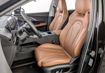 Подержанный автомобиль Omoda C5 2023 года (20 фото)