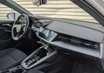 Подержанный автомобиль Audi A3 Sedan 2021 года (10 фото)