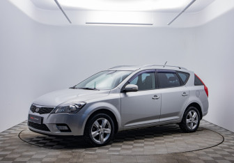 Подержанный автомобиль Kia Ceed Wagon 2011 года (1 фото)