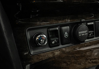 Подержанный автомобиль Infiniti QX80 2014 года (17 фото)