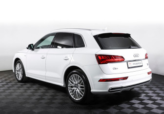 Подержанный автомобиль Audi Q5 2017 года (7 фото)