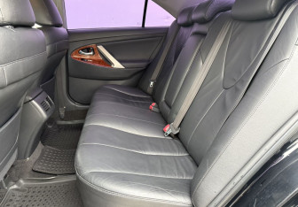 Подержанный автомобиль Toyota Camry Sedan 2011 года (11 фото)