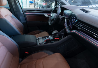 Новый Volkswagen Touareg 2025 (9 фото)