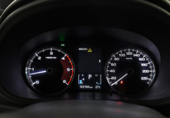 Подержанный автомобиль Mitsubishi Pajero Sport 2018 года (10 фото)