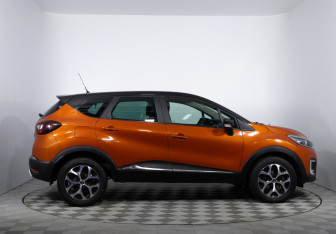 Подержанный автомобиль Renault Kaptur 2016 года (4 фото)