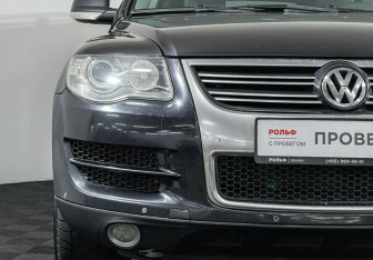 Подержанный автомобиль Volkswagen Touareg 2008 года (16 фото)