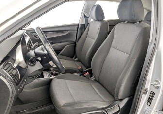 Подержанный автомобиль Kia Rio Hatchback 2021 года (20 фото)