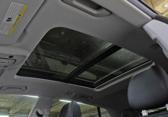 Подержанный автомобиль Audi Q8 2019 года (21 фото)