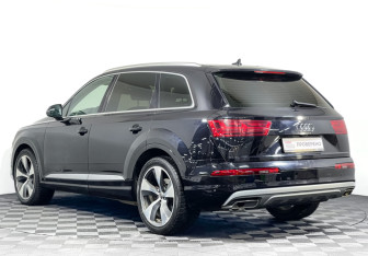 Подержанный автомобиль Audi Q7 2016 года (25 фото)