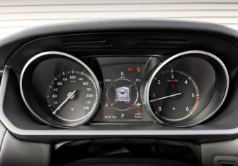 Подержанный автомобиль Land Rover Discovery 2017 года (13 фото)