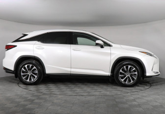 Подержанный автомобиль Lexus RX 2020 года (4 фото)