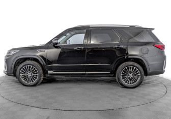 Подержанный автомобиль Changan CS95 2022 года (8 фото)