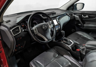 Подержанный автомобиль Nissan Qashqai 2014 года (14 фото)