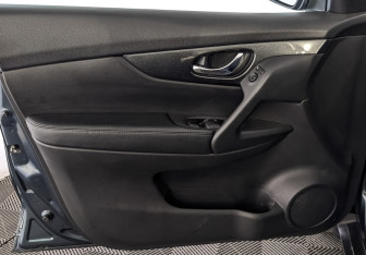 Подержанный автомобиль Nissan X-Trail 2016 года (19 фото)