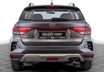 Подержанный автомобиль Kia Rio Hatchback 2021 года (6 фото)