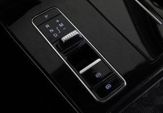 Подержанный автомобиль Exeed LX 2022 года (22 фото)