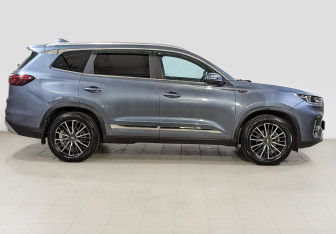Подержанный автомобиль Chery Tiggo 8 Pro 2021 года (4 фото)