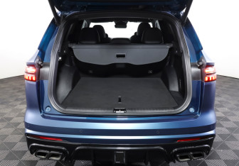 Подержанный автомобиль Geely Monjaro 2023 года (9 фото)