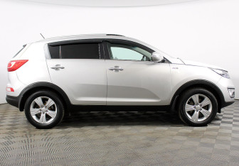 Подержанный автомобиль Kia Sportage 2012 года (2 фото)