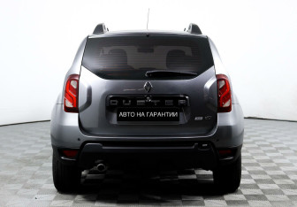 Подержанный автомобиль Renault Duster 2020 года (6 фото)