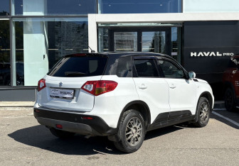 Подержанный автомобиль Suzuki Vitara 2016 года (5 фото)