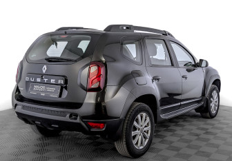 Подержанный автомобиль Renault Duster 2019 года (5 фото)